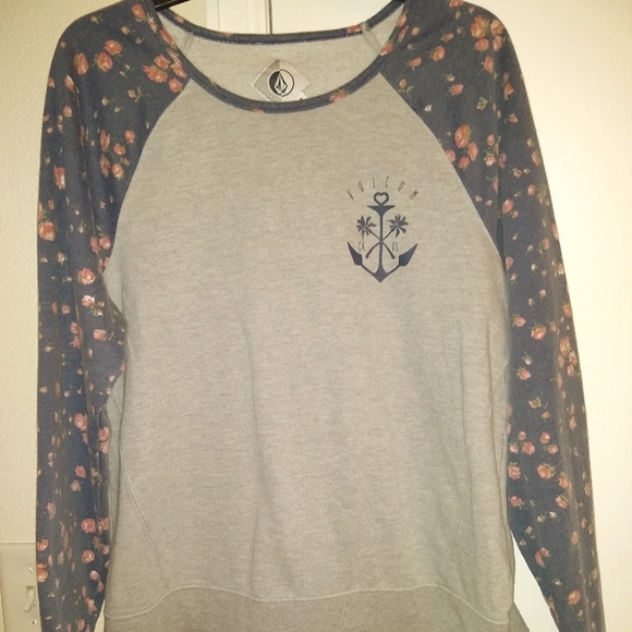 Volcom scoop neck